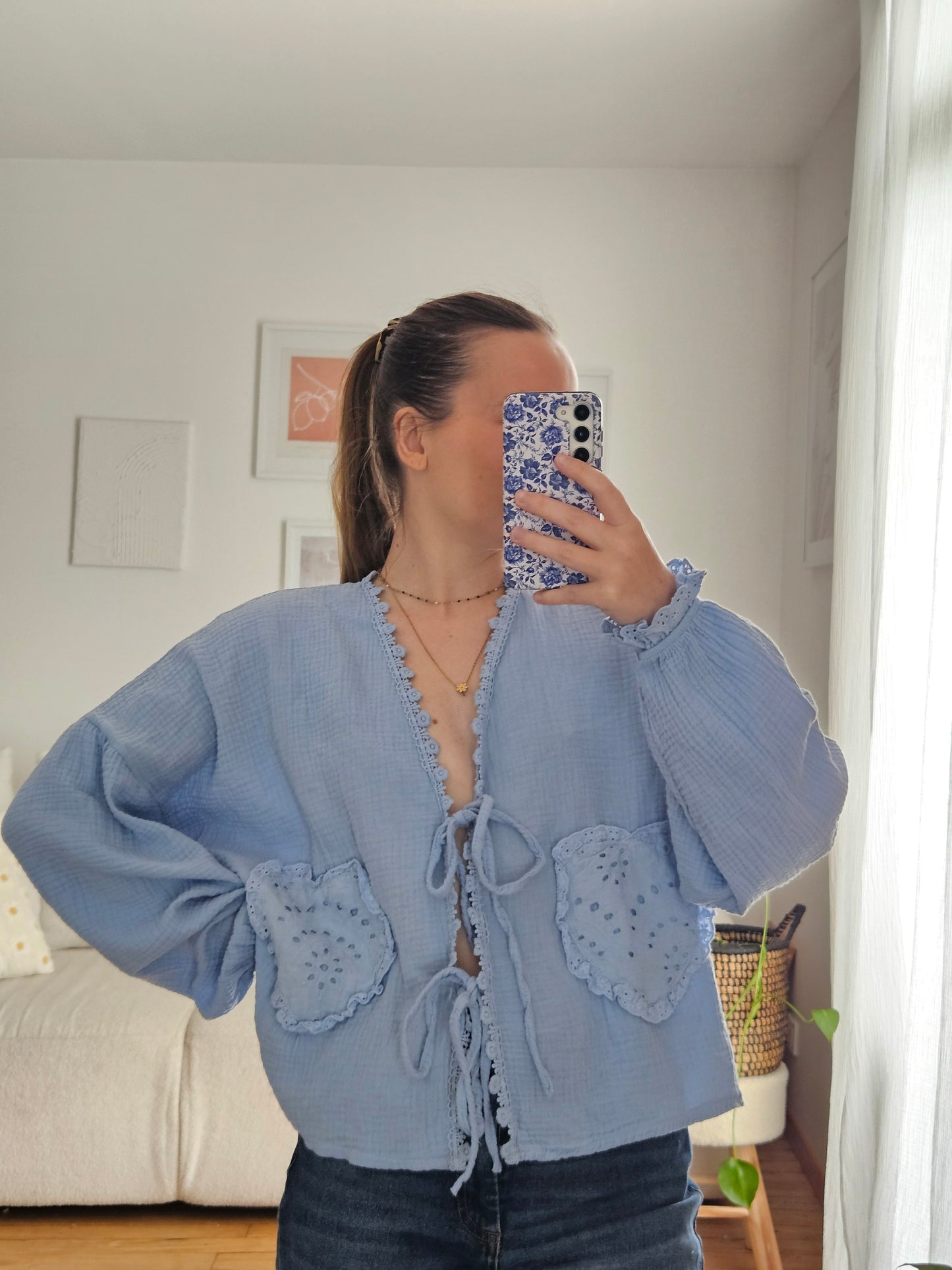 Blouse à nouer bleu ciel
